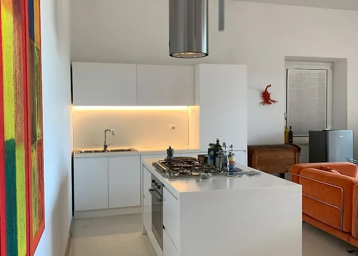 Comfortable And Amusing House *