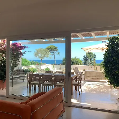 Hébergement de vacances Comfortable And Amusing House