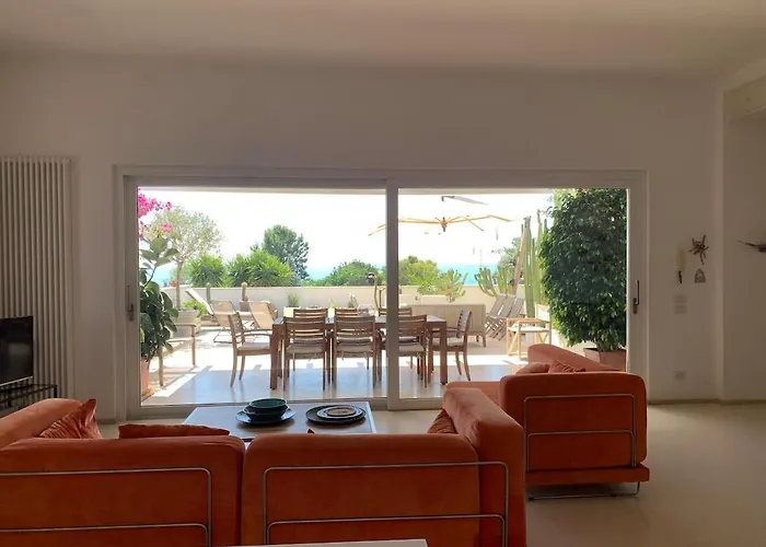 Comfortable And Amusing House *